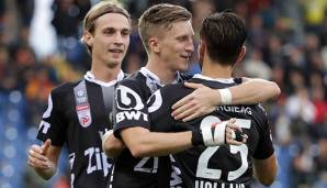 Marko Raguz, James Holland und Philipp Wiesinger jubeln über LASK-Sieg