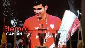Ein Porträt von Jose Antonio Reyes schmückt die Gedenkstätte im Bauch des Ramon Sanchez Pizjuan, des Stadions des FC Sevilla.