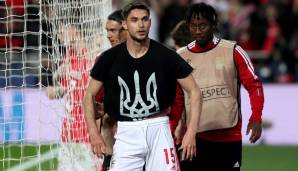 ROMAN YAREMCHUK: Benficas Stürmer hat schon im CL-Spiel gegen Ajax Amsterdam nach seinem Ausgleichstor zum 2:2 sein Trikot ausgezogen und sein schwarzes Shirt mit dem Wappen der Ukraine offenbart. Stunden später begannen die Angriffe.