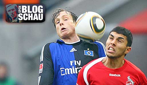 Der HSV verspielte in Köln eine 3:1-Führung. Hier: Marcell Jansen, der Ball, Adil Chihi (v.l.n.r.)