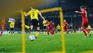 Und Nummer vier am 11. April 2012: Robert Lewandowski trifft per Hacke zum 1:0 für den BVB. Arjen Robben verschießt noch einen Elfmeter