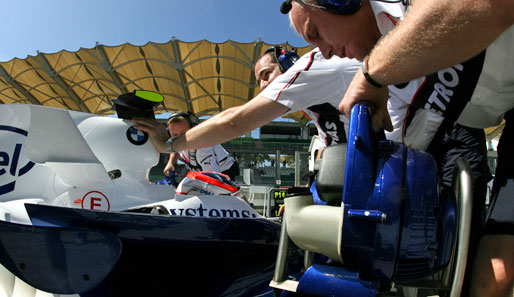 Deshalb legen die Teams großen Wert auf eine gute Kühlung. Wie hier zu sehen bei BMW-Sauber und Robert Kubica