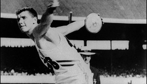 Der US-Amerikaner Alfred Adolf "Al" Oerter Jr. gewann insgesamt viermal olympisches Gold - zum ersten Mal 1956 in Melbourne