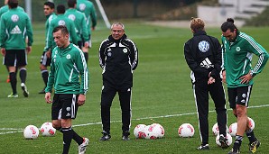 Nach einem schwachen Start in die Saison 2012/13 muss Magath auch beim VfL Wolfsburg den Hut nehmen. Danach heuerte der gebürtige Unterfranke bei Fulham an.
