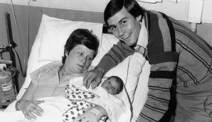 Am 21. Januar 1982 entband Toos im Krankenhaus Sohn Maikel