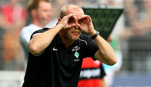 Für Schaaf und Werder endete die Hinrunde, wie sie begann: mit einer Niederlage. Ein Rückblick auf die ersten 17 Spieltage...