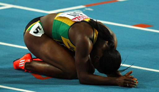 Seine jamaikanische Landsfrau Veronica Campbell-Brown legte bei den Frauen schon einmal vor! Vor 100-Meter-Weltmeisterin Carmelita Jeter holte sie die Goldmedaille