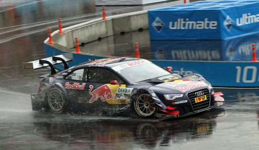Ins Finale geschafft hatte es dagegen Audi-Pilot Mattias Ekström, der mit den Wassermassen auf der Strecke ordentlich zu Kämpfen hatte