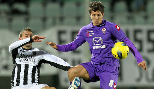 Rang 9: Stevan Jovetic (r.) vom AC Florenz (13 Tore)