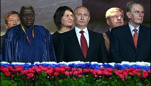 Tag 1: Big Brother is watching you! Zur WM-Eröffnungsfeier kam natürlich auch ein sichtlich prächtig gelaunter Wladimir Putin ins Moskauer Olympiastadion