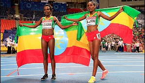 Gewohntes Bild bei den Langstrecken: Die beiden Äthiopierinnen Tirunesh Dibaba und Belaynesh Oljira feiern Platz eins und drei über 10.000 Meter
