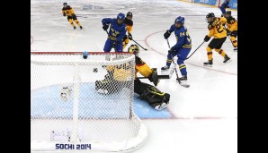 Vorrunde im Eishockey: Nach der starken Auftaktleistung gegen Russland ging das DEB-Team gegen Schweden mit 0:4 unter