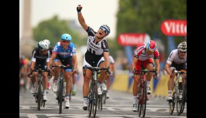 Am Ende durfte auch ein Deutscher jubeln: Marcel Kittel siegte im Sprint und holte seinen vierten Etappensieg der diesjährigen Tour