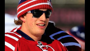 Wegen dieser Sichtverhältnisse stellte es die NHL den Spielern frei, Sonnenbrillen zu tragen
