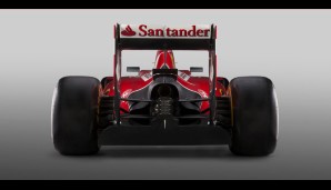 Wie schon 2014 versperrt Ferrari den Blick auf den aerodynamisch extrem wichtigen Diffusor am Heck des Autos