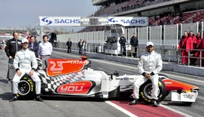 Im Motorsport ist Simon kein Unbekannter: Er entwickelte das HRT-Design für die Saison 2011