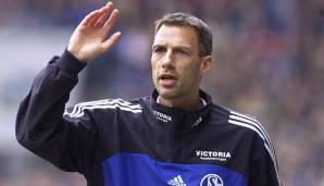 Sein Nachfolger auf der Schalker Trainerbank wurde Frank Neubarth. Der Ex-Werder-Stürmer musste allerdings schon nach neun Monaten wieder seinen Hut nehmen.