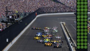 Der Start funktionierte reibungslos. James Hinchcliffe startete von Pole, ein emotionaler Moment. Im Jahr 2015 war er auf dem Brickyard verunglückt - beinahe tödlich