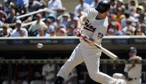 PLATZ 14 - Joe Mauer: Joe Mauer ist das Gesicht der Minnesota Twins, stammt aus dem Bundesstaat und wird für sein Bleiben in der Heimat fürstlich entlohnt: acht Jahre und 184 Millionen gab es 2011