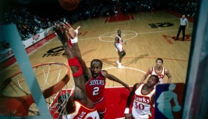 PLATZ 5: Moses Malone war eigentlich nur Restricted Free Agent, doch die Sixers eisten ihn mit ein paar Tricks 1982 von den Rockets los. In Philly wurde er zur Legende und holte sich '83 seinen Ring