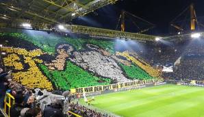 Und die BVB-Fans lieferten ab. Mit einer atemberaubenden Choreo empfingen die Anhänger der Schwarz-Gelben die Mannschaften beim Einlauf.