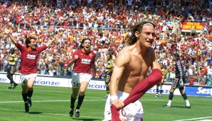 Der Scudetto in der Hauptstadt: 2001 holten die Römer zum dritten Mal den italienischen Meister-Titel. Totti traf im letzten Spiel gegen Parma