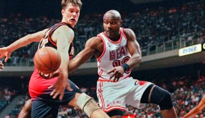 Wie Iverson und Thomas bringt es auch Tim Hardaway auf eine 97er-Wertung. Hatte seine beste Zeit bei den Heat (1996 bis 2001). Seine Nr. 10 wurde retired