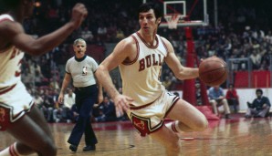 Jerry Sloan erlangte vor allem Bekanntheit als Trainer der Utah Jazz. Doch auch bei den Bulls (1966-1976) hinterließ er Spuren. Auch seine Nummer 4 hängt unter dem Dach des United Center