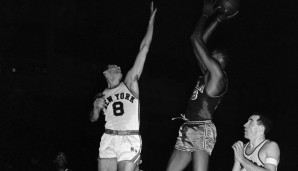 PLATZ 8: Am 2. März 1962 legte Wilt Chamberlain 100 Punkte gegen die New York Knicks auf! Die All-Time-Performance brachte seinen Philadelphia Warriors einen 169:147-Sieg ein (316 Punkte).