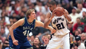 In den Conference Semifinals 2001 schieden die Mavericks in Game 5 zwar gegen die Spurs aus, Nowitzki zeigte mit 42 Punkten, 18 Rebounds und 6 Steals aber eine seiner bis dato besten Karriereleistungen