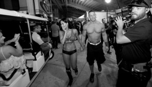John Cena und NIkki Bella sorgten für den Herz-Schmerz-Moment des Abends: Nach dem Sieg gegen The Miz & Maryse machte John seiner Angebeteten einen Heiratsantrag