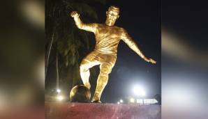 Im indischen Bundesstaat Goa wurde Cristiano Ronaldo im Dezember 2021 eine Statue gewidmet. Das Ziel, so Minister Michael Lobo: Die Liebe zum Fußball fördern und junge Menschen inspirieren, besser Fußball zu spielen. Dies hat eine Kontroverse ausgelöst.