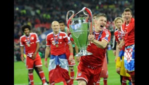 Nach zwei verlorenen Finals ist es Schweinsteigers erster CL-Titel und der erste der Bayern seit 2001