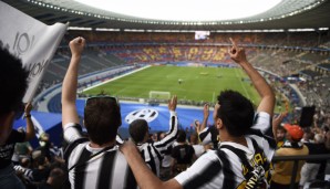 Nach und nach füllte sich jedoch das Rund mit frenetischen Juve-Fans