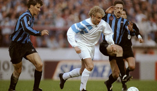 1993: Rudi Völler holt mit Olympique Marseille den ersten Titel der neu gegründeten Champions League. Gegner im Finale: AC Milan