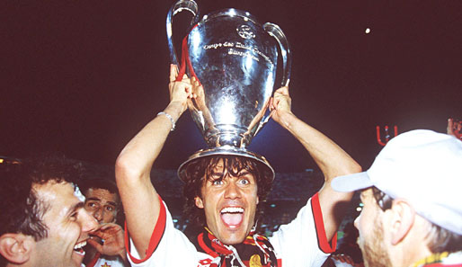1994 nimmt Milan den FC Barcelona mit 4:0 auseinander. Der erste von drei CL-Triumphen für den legendären Paolo Maldini