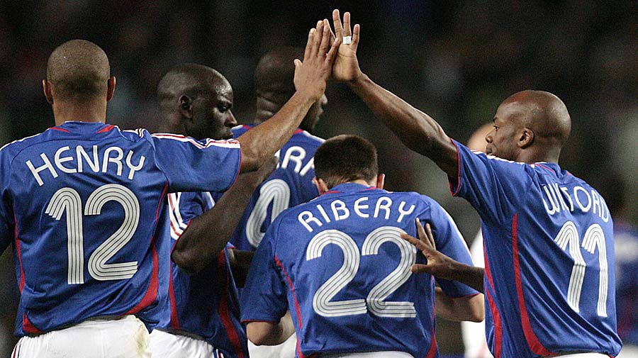 Erneut unter Jean Fernandez blühte Ribery auf und wurde kurz vor der Weltmeisterschaft 2006 das erste Mal in die Nationalmannschaft berufen