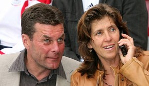 Familienmensch und Wolfsburg-Trainer Dieter Hecking mit seiner Ehefrau Kerstin. Zusammen mit ihren fünf Kindern leben sie im Landkreis Schaumburg