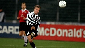Auch ein französischer Mittelfeldstratege hatte großen Anteil am Erfolg: Didier Deschamps spielte von 1994 bis 1999 für Juve. 2006 kam er für eine Saison als Trainer zurück