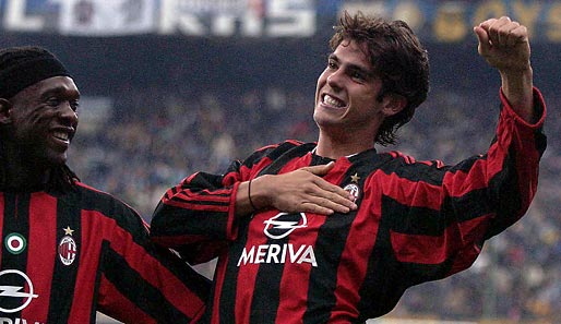 Ab 2003 trug Kaka (r.) insgesamt neun Jahre das Trikot des AC Milan. Auch hier ging die Titeljagd weiter: Im ersten Jahr gewann er den Scudetto und den UEFA Super Cup