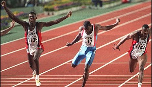 9,86 Sekunden: Carl Lewis (l., USA) 1991 in Tokio