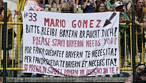 Das Trainingslager im Trentino machte der 28-Jährige noch mit. Einige Fans wollten Gomez noch umstimmen...