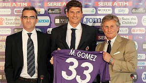 Natürlich trägt er auch bei der Fiorentina seine Rückennummer 33