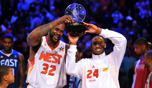 Shaquille O'Neal (l.) und Kobe Bryant gewannen nicht nur drei Meisterschaften zusammen: 2009 teilten sie sich auch den MVP-Titel beim All-Star-Game in Phoenix