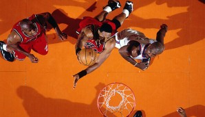Miami Heat (2) – New York Knicks (3), Conference Semifinals 1997: NY hatte alles im Griff, bis es in Spiel 5 zu einem Gerangel kam und Ewing, Houston, Starks und Johnson ein Spiel zuschauen mussten. Miami drehte die Serie
