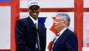 Der Scorer entschied sich gegen das College und meldete sich direkt zum NBA-Draft an. Die Hornets zogen Bryant 1996 an 13. Stelle, tradeten ihn jedoch zu den Lakers.