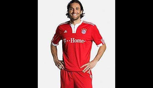 Das neue Bayern-Trikot gibt's ab Samstag, 23. Mai 2009, zum Preis ab 54,95 Euro (Kinder), bzw. ab 69.95 Euro (Erwachsene)