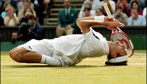 Doch er kommt zurück und dreht das Spiel. Der zweite Wimbledon-Erfolg in Serie