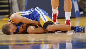 Doch gleich mehrere Knöchelverletzungen ließen Zweifel an Currys Profisport-Tauglichkeit aufkommen. In der Saison 2011/2012 konnte er nur 26 Spiele bestreiten
