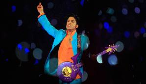 2007 durfte es schließlich wieder etwas bunter werden - "purple", um genau zu sein. Prince begeisterte die Massen in Miami und spielte gleich sieben Songs, darunter natürlich "Purple Rain".